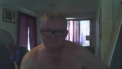 Snapshot of darwincock chatting on January 1, 4:29 am darwincock online show from January 1, 4:29 am