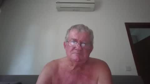 darwincock online show from April 22, 1:41 am