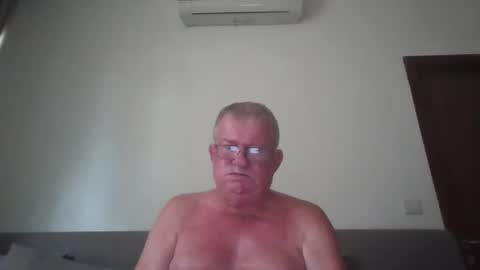 Snapshot of darwincock chatting on May 10, 1:55 am darwincock online show from May 10, 1:55 am