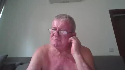 Snapshot of darwincock chatting on May 14, 2:29 am darwincock online show from May 14, 2:29 am