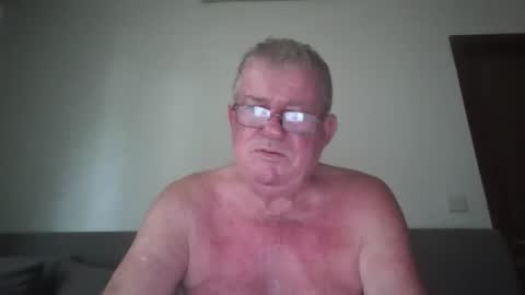 Snapshot of darwincock chatting on May 20, 12:28 am darwincock online show from May 20, 12:28 am