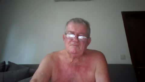 Snapshot of darwincock chatting on June 12, 1:59 am darwincock online show from June 12, 1:59 am