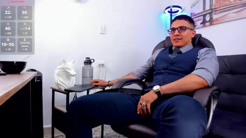 Snapshot of dash_bukoski chatting on October 14, 3:13 pm Dash online show from October 14, 3:13 pm