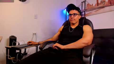 Dash online show from December 19, 12:12 pm