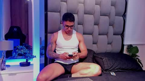 Snapshot of dash_bukoski chatting on February 3, 11:15 am Dash online show from February 3, 11:15 am