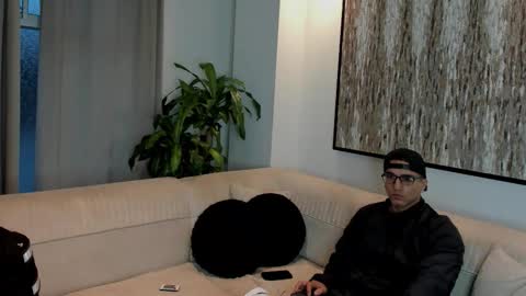 Snapshot of dash_bukoski chatting on February 12, 11:16 am Dash online show from February 12, 11:16 am