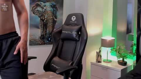 Snapshot of dash_bukoski chatting on February 22, 2:59 pm Dash online show from February 22, 2:59 pm