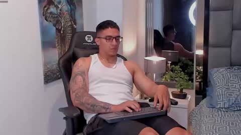 Snapshot of dash_bukoski chatting on February 27, 12:16 pm Dash online show from February 27, 12:16 pm