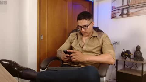 Snapshot of dash_bukoski chatting on March 4, 2:01 pm Dash online show from March 4, 2:01 pm