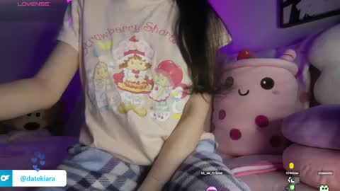 Kiara  online show from December 14, 7:40 am