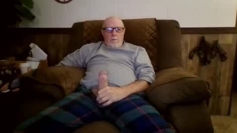 Snapshot of dave571960 chatting on October 19, 10:49 am dave571960 online show from October 19, 10:49 am