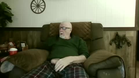 dave571960 online show from April 5, 10:34 am