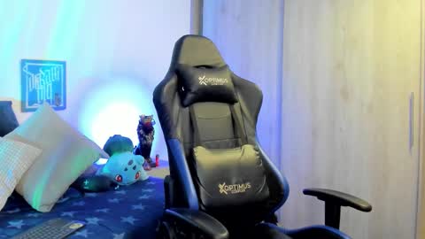 DAVE MAX online show from March 3, 3:18 pm