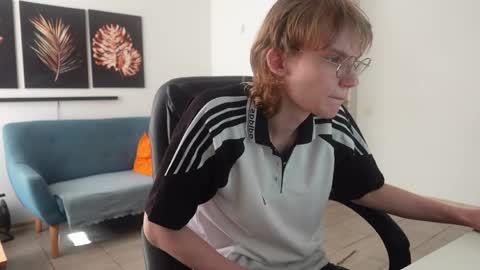 Snapshot of dave_redmond chatting on April 15, 1:51 pm DAVE REDMOND online show from April 15, 1:51 pm