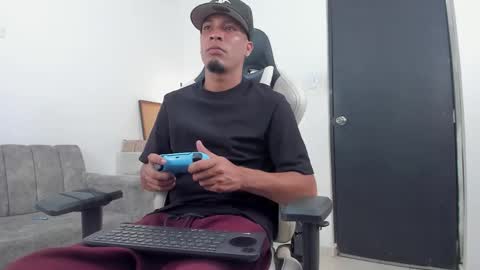 Snapshot of dave_skinnycum420 chatting on September 30, 2:16 am dave online show from September 30, 2:16 am