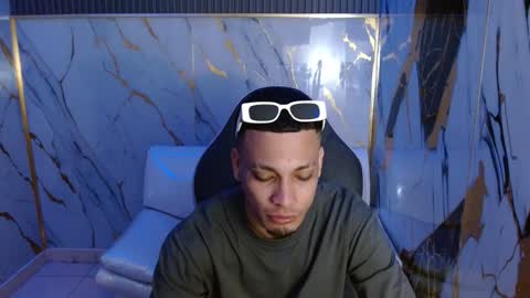 Snapshot of dave_skinnycum420 chatting on March 30, 1:01 pm dave online show from March 30, 1:01 pm