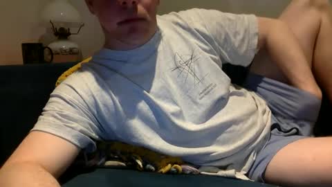 daveb709709709 online show from April 22, 1:52 am