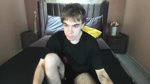 Snapshot of davebevy chatting on June 23, 7:34 pm Dave online show from June 23, 7:34 pm
