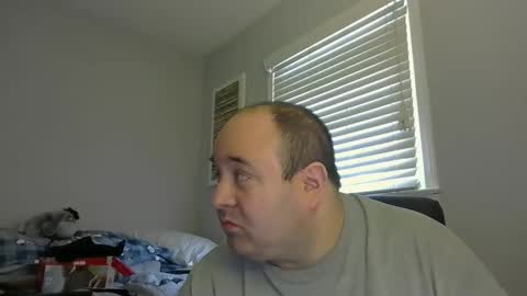 Snapshot of daveishorny1988 chatting on April 25, 7:11 pm daveishorny1988 online show from April 25, 7:11 pm