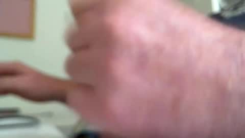 davesu12345 online show from December 20, 9:43 am