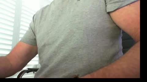 davesu12345 online show from November 7, 7:41 am