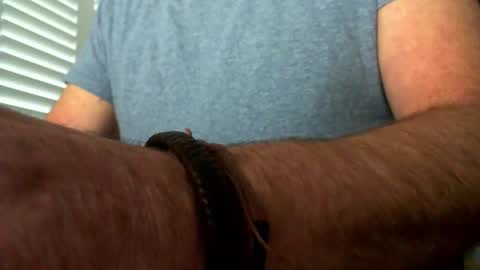 davesu12345 online show from November 26, 7:31 am