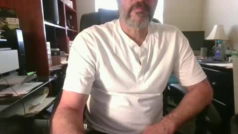 Snapshot of davethebooky chatting on April 3, 8:07 pm Dave online show from April 3, 8:07 pm