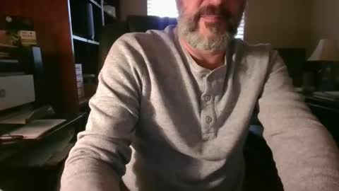 Snapshot of davethebooky chatting on April 27, 9:57 pm Dave online show from April 27, 9:57 pm