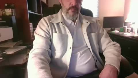 Snapshot of davethebooky chatting on May 13, 8:16 pm Dave online show from May 13, 8:16 pm
