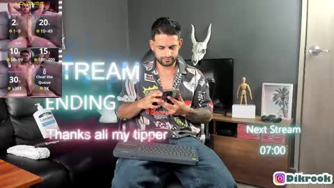 Snapshot of davevilboy chatting on February 11, 12:16 pm Daves online show from February 11, 12:16 pm