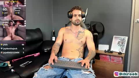 Snapshot of davevilboy chatting on March 3, 12:48 pm Daves online show from March 3, 12:48 pm