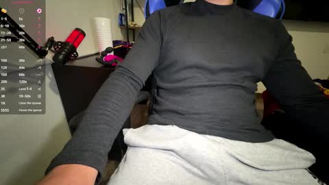 Snapshot of david10maker chatting on October 17, 2:59 am David10Maker online show from October 17, 2:59 am