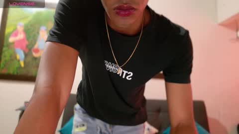 Snapshot of david_hot44 chatting on October 18, 9:15 pm david_hot44 online show from October 18, 9:15 pm