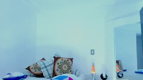 Hey im David that loves to explore and speak their fantasies. Very open talktative and nice. Feel free to chat with me online show from December 22, 11:29 am