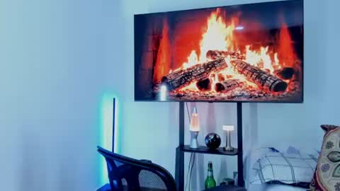 Hey im David that loves to explore and speak their fantasies. Very open talktative and nice. Feel free to chat with me online show from July 16, 10:21 am
