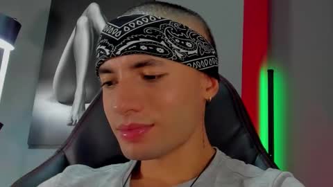 David Jons online show from November 8, 4:45 am