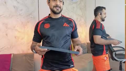 JF oliveira online show from September 25, 1:15 pm