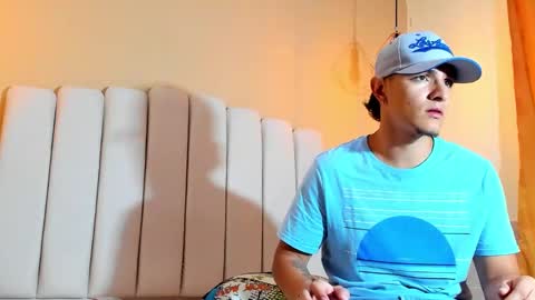 Snapshot of david_victoriaa chatting on January 16, 12:20 pm david_victoriaa online show from January 16, 12:20 pm