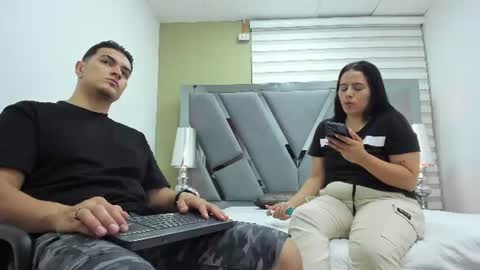 david_victoriaa online show from June 18, 1:04 pm