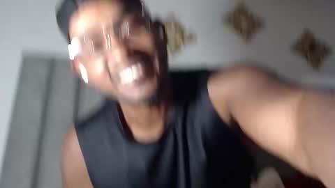 BigBulge online show from April 16, 9:39 pm