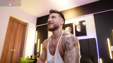 Snapshot of davidd_blake chatting on January 17, 5:01 am David Blakee online show from January 17, 5:01 am