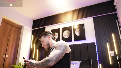 Snapshot of davidd_blake chatting on February 27, 5:40 am David Blakee online show from February 27, 5:40 am