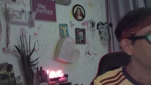 Snapshot of davidhumbee chatting on June 18, 12:55 am David Lucky 13 online show from June 18, 12:55 am