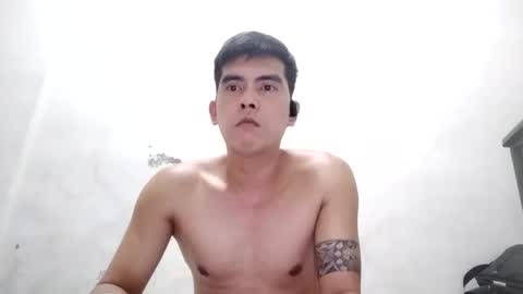 Snapshot of davidrocero chatting on December 5, 2:55 pm davidrocero online show from December 5, 2:55 pm