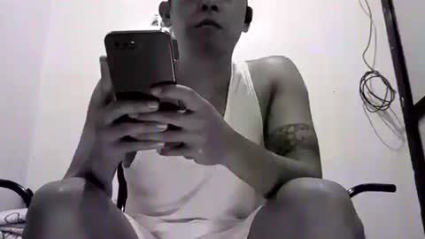 Snapshot of davidrocero chatting on December 16, 12:27 pm davidrocero online show from December 16, 12:27 pm