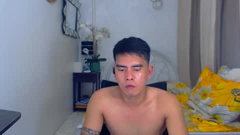 Snapshot of davidrocero chatting on February 16, 6:54 am davidrocero online show from February 16, 6:54 am