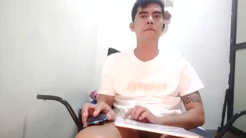 Snapshot of davidrocero chatting on March 3, 1:31 pm davidrocero online show from March 3, 1:31 pm