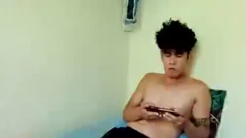 Snapshot of davidrocero chatting on June 16, 1:19 am davidrocero online show from June 16, 1:19 am