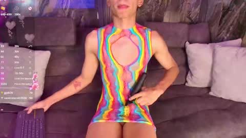 Snapshot of daviid_laid_ chatting on February 17, 7:27 am David online show from February 17, 7:27 am