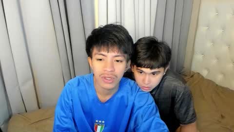 Snapshot of davincihugecock chatting on February 8, 4:43 pm daniel online show from February 8, 4:43 pm